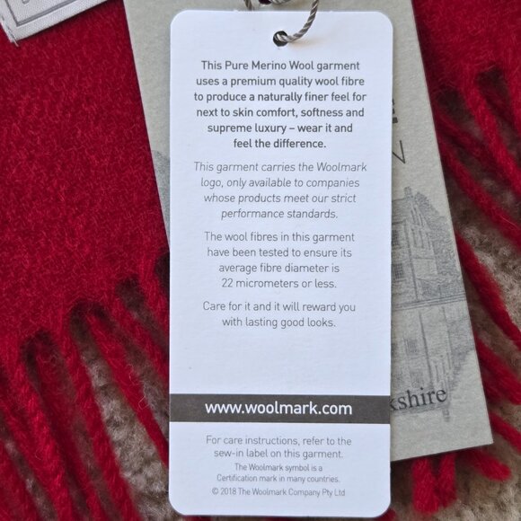 NWT Bronte by Abraham Moon Red Merino Wool Scarf - Picture 7 of 14